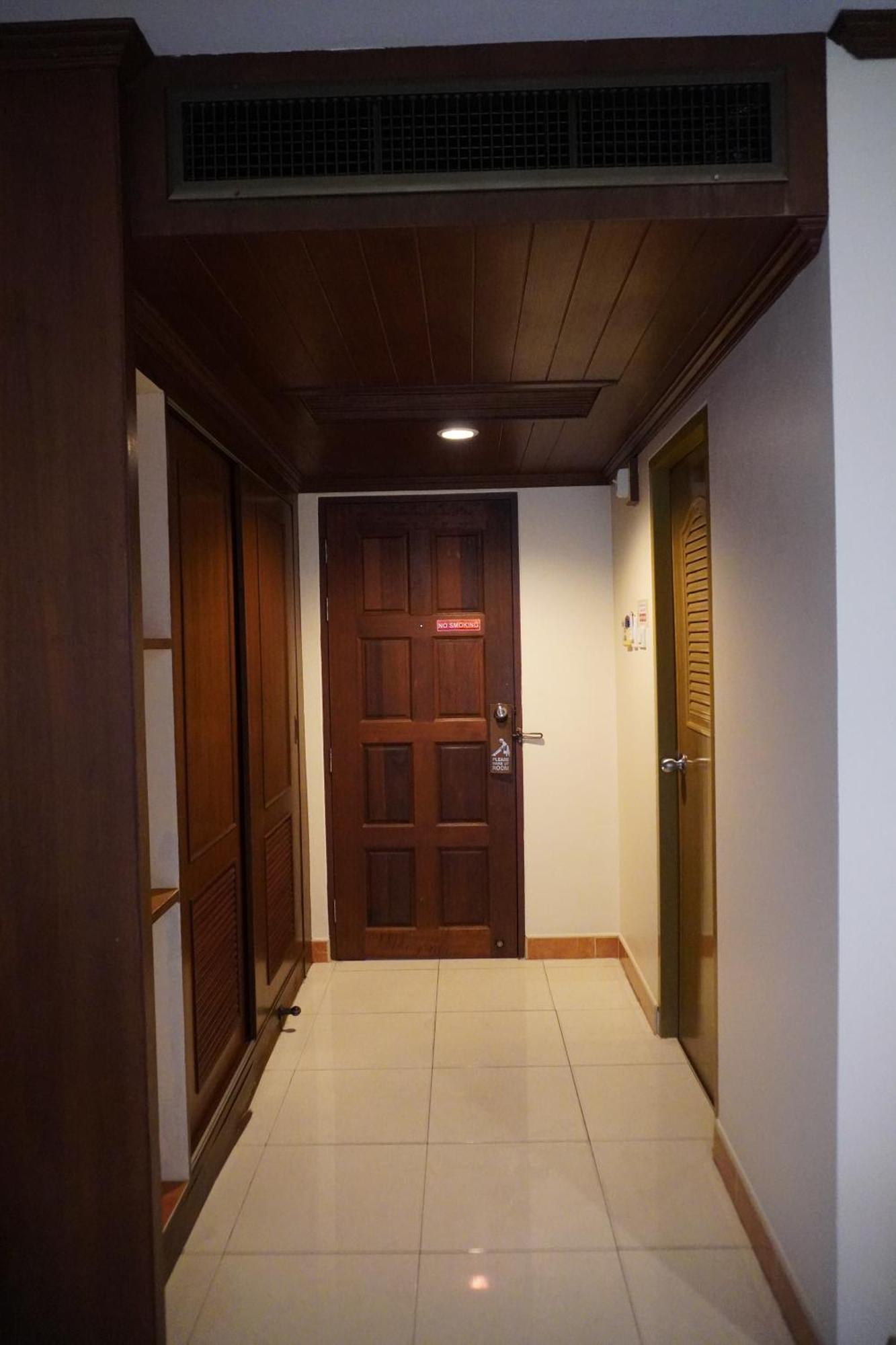 Centre Point Nanai 호텔 Patong 외부 사진